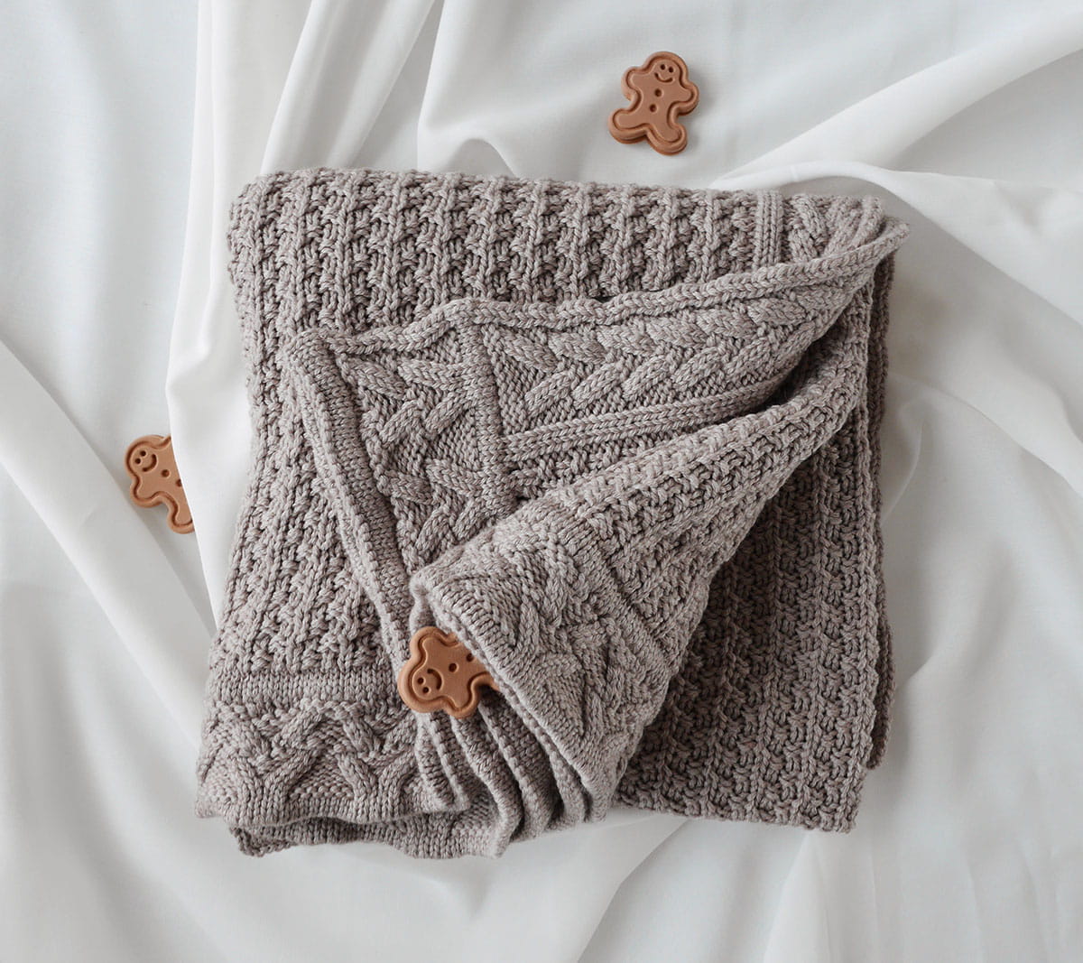 Grey knitted hot sale baby blanket